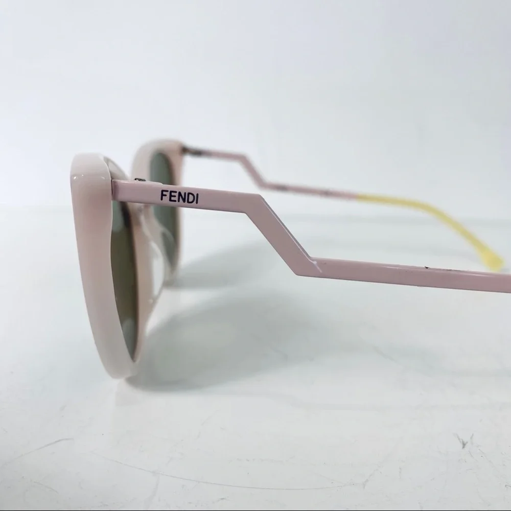 Fendi light pink cat-eye sunglasses - Picture 3 of 7